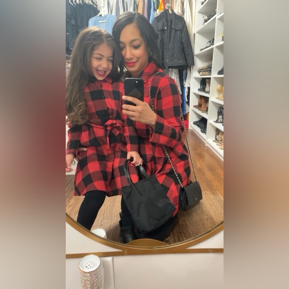 MEET YOUR POSHER, Ray-Ann ❤️ - Picture 2 of 7